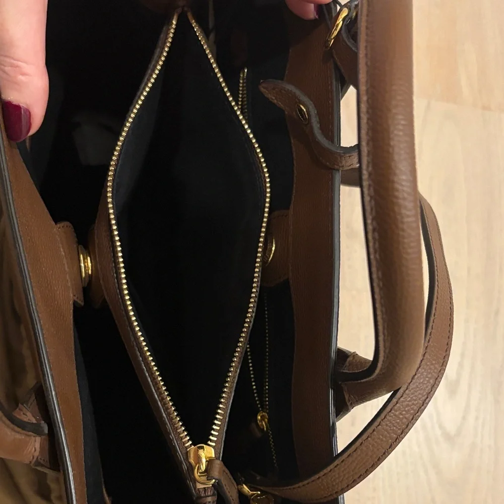 Burberry Tan Leather bag - Picture 2 of 6